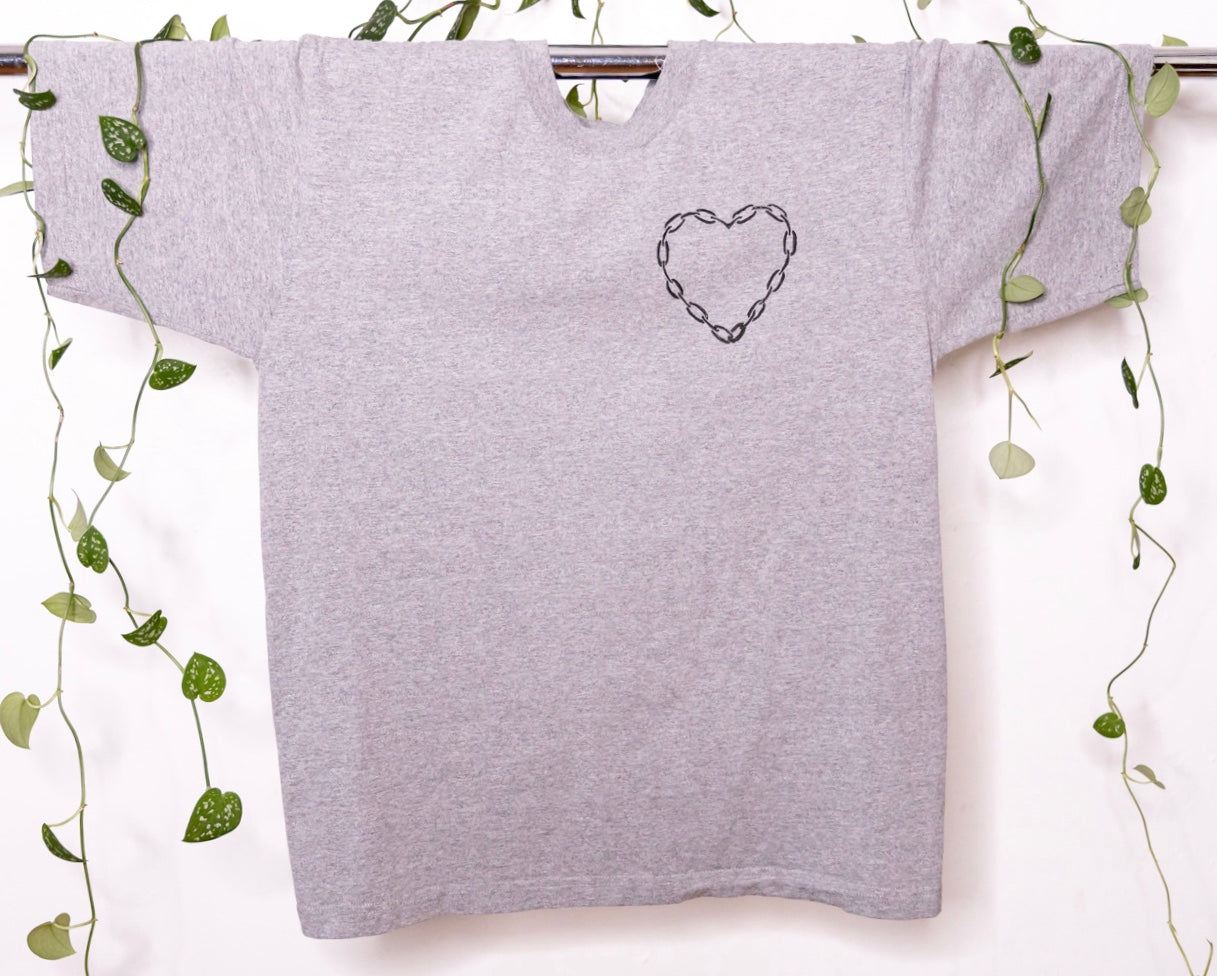 Heart Chain t-shirt - gray